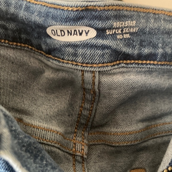 Old Navy Rockstar Mid-Rise Jeans in Blue - Picture 7 of 8